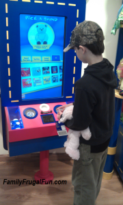 Build a Bear Workshop choosing sound for your bear